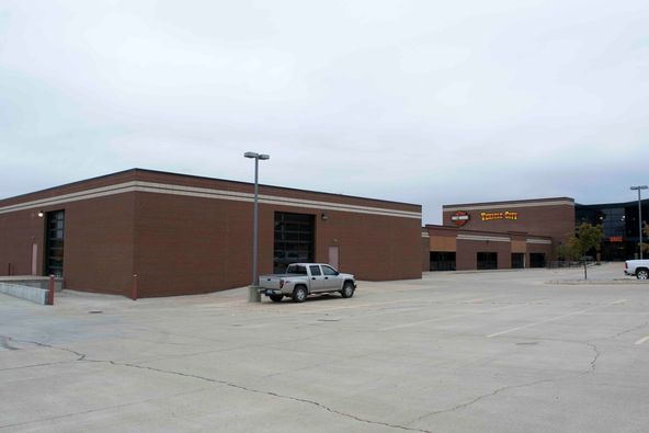 Vehicle City Harley Davidson: 2408-2410 Austins Parkway, Flint, MI 48507